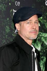 Courteney Cox 'hints' that Jennifer Aniston might reignite romance with  Brad Pitt