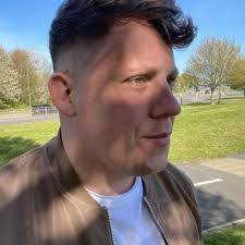 Scott Pryde's Instagram, Twitter & Facebook