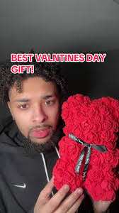 Teddy Rose's Instagram, Twitter & Facebook