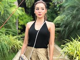 Nadiyah shahab 'confront' dengan ayda jebat. Nadiyah Shahab Terima Ugutan Sihir Skop Rojak Daily