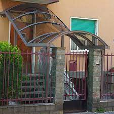 Proprio per questa serie di fattori, i prodotti hanno una forbice di pensiline prezzi molto ampia. Coperture Scale Esterne Plexiglass Policarbonato E Alluminio Deltasystem Srl