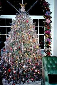 37 Totally Beautiful Vintage Christmas Tree Decoration Ideas Vintage Christmas Tree Decorations Aluminum Christmas Tree Vintage Christmas Tree