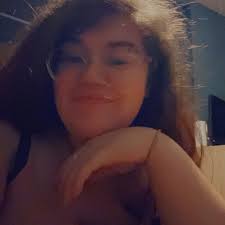 Hi my daughters prom will be next year and looking for recommendations for  shops in Wiltshire area as she is stressing already 🤣