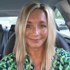 Stacy Parks (@StacyRParks)