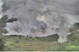 The philippine institute of volcanology and seismology is a philippine national institution dedicated to provide information on the activities of volcanoes, earthquakes, and tsunamis, as well as other specialized information and services primarily for the protection of life and property and in support of economic, productivity, and sustainable development. Phivolcs Dost On Twitter Ongoing Phreatic Explosion At The Main Crater Of Taal Volcano Photos Taken From Installed Ip Camera Monitoring The Activity Of Taal Volcano Https T Co Xogfznmohi