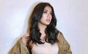 Jane florence benitez de leon is a filipina actress, singer, model, and dancer. What You Need To Know About Jane De Leon The New Darna