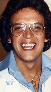 Sabías que el violín también tiene historia dentro de la salsa? Desde  Alfredo de la Fé hasta Lewis Kahn, varios maestros de la cuerda le metieron  sabor a la charanga, el son