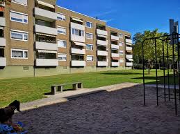 Zwei häuser mit insgesamt 21 mietwohnungen für vitale menschen, alleinstehende und paare, die sich selbst versorgen (generation 55+). 3 Zimmer Wohnung Zum Verkauf 73525 Schwabisch Gmund Ostalbkreis Mapio Net