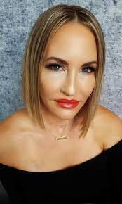 Lindsey Lockhart's Instagram, Twitter & Facebook