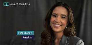 Tracey Shearer's Instagram, Twitter & Facebook