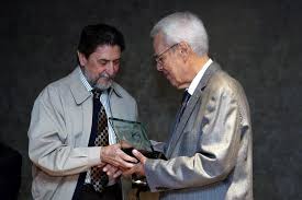 En marzo de 1989, la revista crisis publicó un fragmento de un diálogo que tuvo con horacio gonzález, que luego se plasmó en el. Busca Cabal Voluntarios Para Frenar Alcoholismo