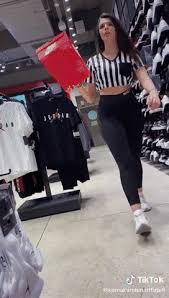 My girlfriend wears them well and jeans with shorts with bathingsuit she's got the worlds best camel toes. Cameltoe Porn Gifs And Pics Myteenwebcam