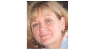 Elizabeth Schnell's Instagram, Twitter & Facebook