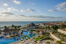 The moon palace hotel is a beautiful place do go for a vacation the water is crystal blue, the service is unbelievable, hard working staff 24\7, best food i have tasted in mexico! Moon Palace Golf Spa Three Family Friendly Cancun Resorts In One