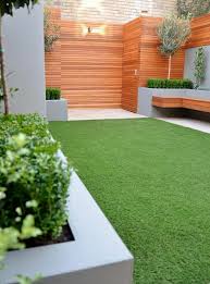 Jangan hanya bagian dalam rumah saja yang diperhatikan untuk mendapatkan hunian yang nyaman. Tukang Taman Rumput Sintetis Bogor Adrian Taman 081388801314