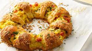 Bacon Egg And Cheese Brunch Ring Recipe Recipes Food Bacon Egg And Cheese