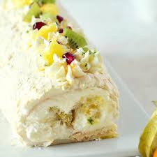 Buche De Noel Comme Un Pavlova Aux Fruits Exotiques Et Coco Recette Pavlova Fruits Exotiques Recettes Sucrees