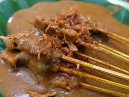 Sate padang panjang dibedakan dengan kuah sate nya yang berwarna kuning sedangkan sate pariaman kuahnya berwarna merah. 3 Cara Membuat Sate Padang Lezat Yang Menggoda Selera