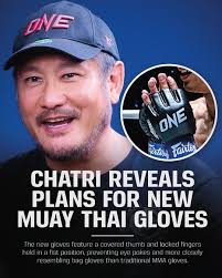 Congratulations @uncledan154 coming out with his own @southpawmy.ig gloves  💥💥🇲🇾 #MalaysiaRepresent #MMA