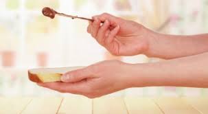 Finalement, si les pâtes font grossir, c'est surtout à cause de ce qu'on rajoute dedans, comme du beurre, de la crème fraiche ou du fromage râpée. Pates Chocolat Sodas Quels Sont Les Aliments Qui Font Grossir