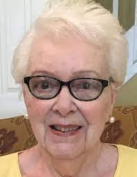 Maureen Decarlo's Instagram, Twitter & Facebook