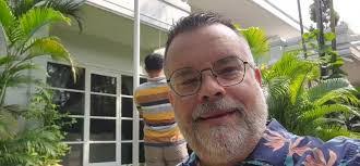 Edgar Ulloa's Instagram, Twitter & Facebook