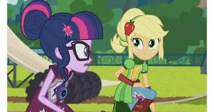 Rainbow dash is a female human, a student from canterlot high school, and electric guitarist/lead vocalist for the rainbooms. My Little Pony Equestria Girls Friendship Games Movie Review