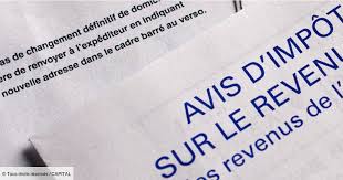 Le prélèvement à la source sera mis en place dès le 1er janvier 2018 et l'administration fiscale commencera donc cette année à collecter les coordonnées bancaires. Prelevement De L Impot A La Source 2017 Une Annee Pas Tout A Fait Blanche Capital Fr