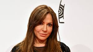 This summit is located in siberia, in a very remote region. Simone Thomalla Oben Ohne Fans Ratseln Zieht Die Schauspielerin 55 Hier Blank News De