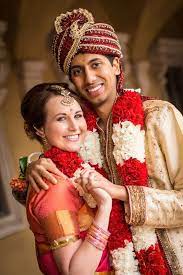 These Garlands Or Jaimala Is Symbolic Of Unifying Two Souls Into One The Indian Marriage Is Not Considered Complete Until T Hindu Wedding Indian Bride Bride