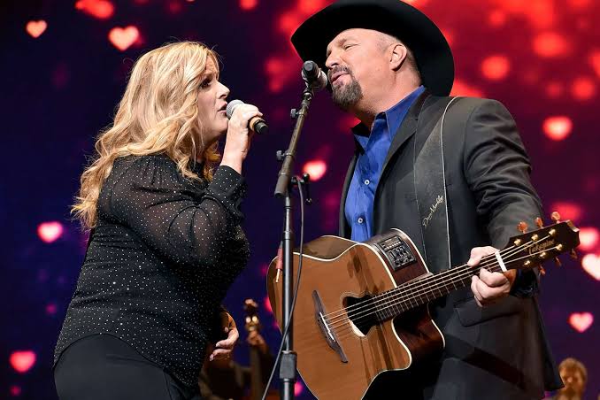 Garth Brooks and Trisha Yearwood Celebrate Wedding Anniversary with the Same Message