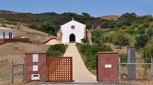 É caracterizado pela sua escrita de rua, de fácil interpretação e direta, contendo sempre uma mensagem específica e. Vila Do Bispo Www Visitportugal Com