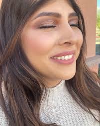 Elizabeth Tobar's Instagram, Twitter & Facebook