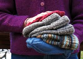 Con i ferri n° 5 avviare 48 maglie 1 lavorare a coste 1/1 per 11 cm. 15 Schemi Gratuiti Di Cappelli Invernali Fatti A Maglia Maglia E Uncinetto