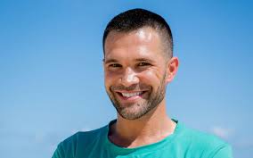 Koh-Lanta : la tribu maudite » : « Je suis incroyablement bon et j'ai un  mental d'acier ! »