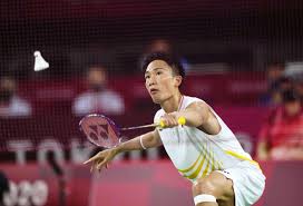 Kento momota is a japanese badminton player. Vgo8 B05c1lnlm