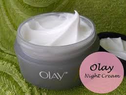 Buying a good quality night cream can burn a hole in your pocket. 10 Best Night Creams For Dry Skin In India Reviews Price List