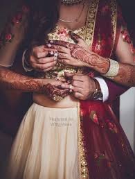 New Wedding Photography Romantic Couple Photo Poses 35 Ideas Wedding Couple Poses Photography Indian Wedding Photography Poses Wedding Couple Poses