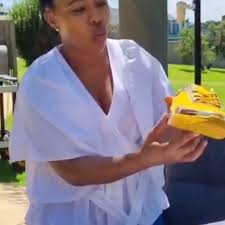 Buy the best and latest men shoes bathu on banggood.com offer the quality men shoes bathu on sale with worldwide free shipping. Somizi Gifts Sindi His Branded New Sneakers Vuzacast