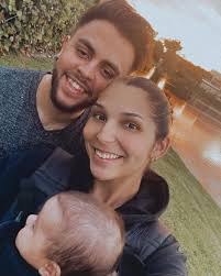 A sweet glimpse 🍓🌝