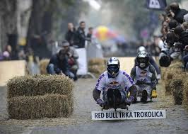 images?q=tbn:ANd9GcR4NnNyb7sIq_XqG34LIiQ