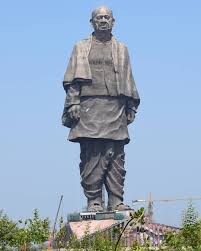One Of The Most Famous Statues In The World Stands Pin On Coming Events And Festival