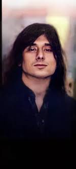 🌞 Good morning everyone. Have a music filled day ☕🍂 Tap pic