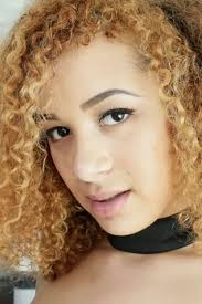 Mariah Banks's Instagram, Twitter & Facebook