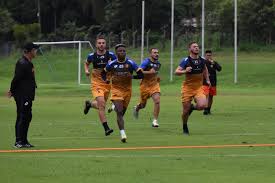 Deportivo Cuenca busca reacción en Paraguay esta noche