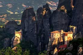 Sie möchten mehr von diesem herrlichen fleckchen erde sehen, neben glitzernden sandstränden auch flora und fauna bewundern? Die Meteora Kloster Griechisches Festland Griechenland