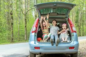 Spring in den fahrersitz und bringe den asphalt zum glühen mit dieser auswahl an rennspielen auf y8. Spiele Fur Unterwegs Die Besten Reisespiele Furs Auto Brigitte De