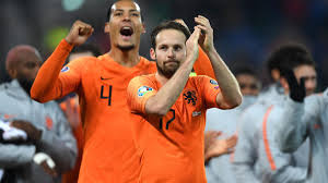 Zum abschluss gibt es im bedeutungslosen spiel gegen nordmazedonien ein überzeugendes 3:0. Niederlande Bei Der Em 2020 Remis Gegen Nordirland Reicht Eurosport