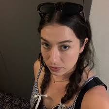 Sarah Corder's Instagram, Twitter & Facebook