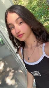 Veronica Renae's Instagram, Twitter & Facebook